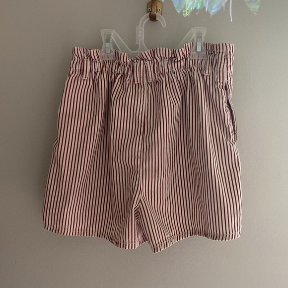 Urban Outfitters red and cream striped nautical shorts size small - Picture 4 of 4